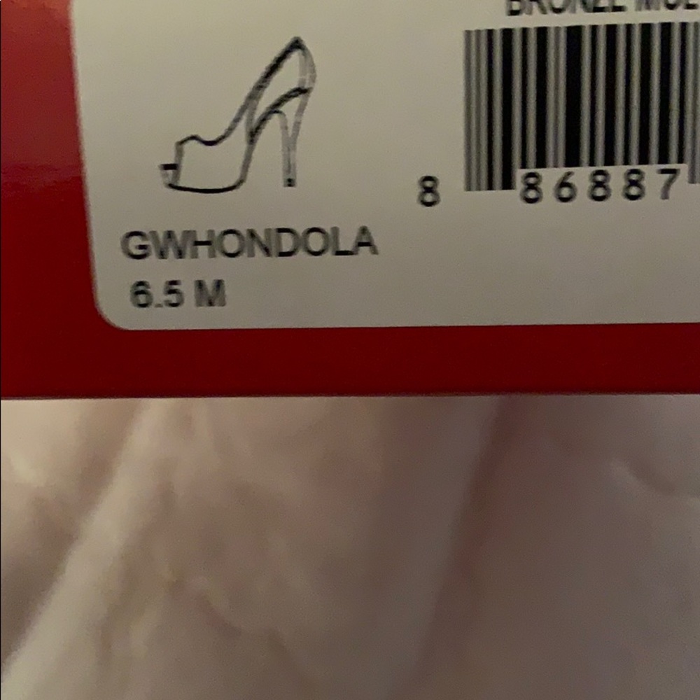 Guess Heels - Picture 5 of 5